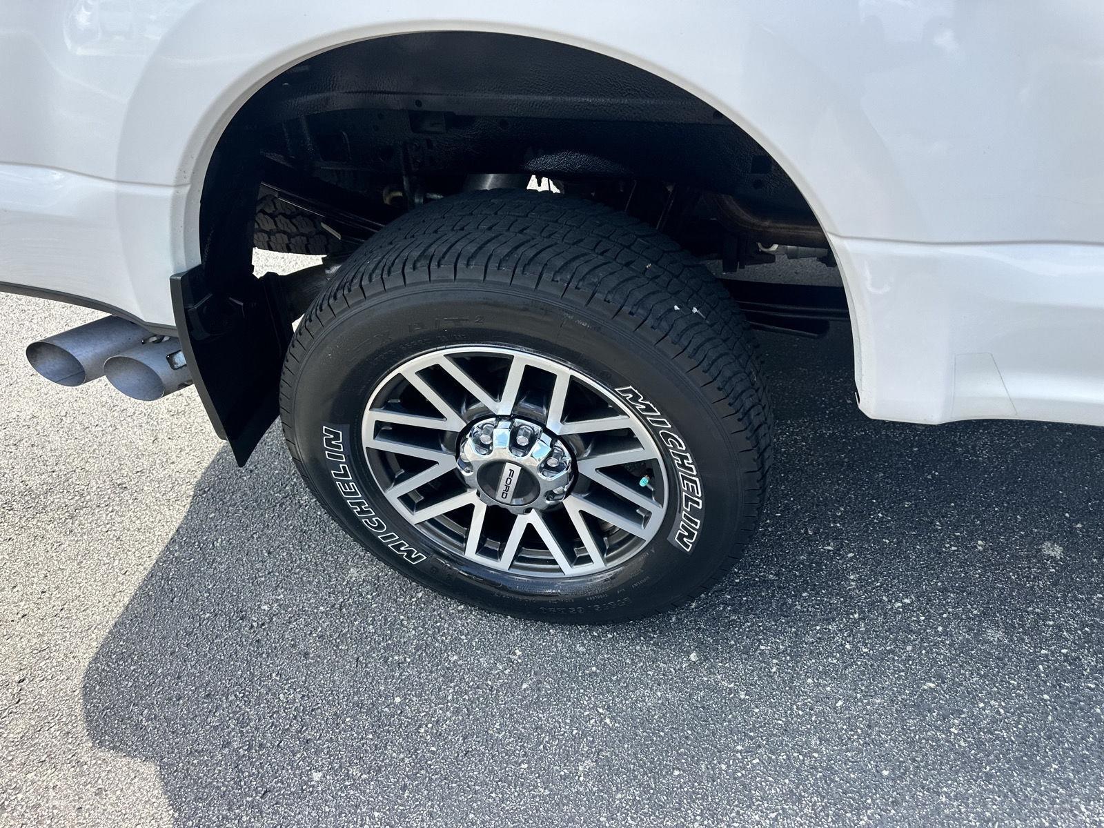 Ford F-250 SD Lariat Crew Cab 4WD 2018