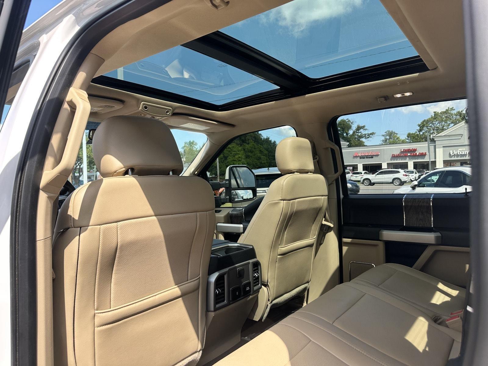Ford F-250 SD Lariat Crew Cab 4WD 2018