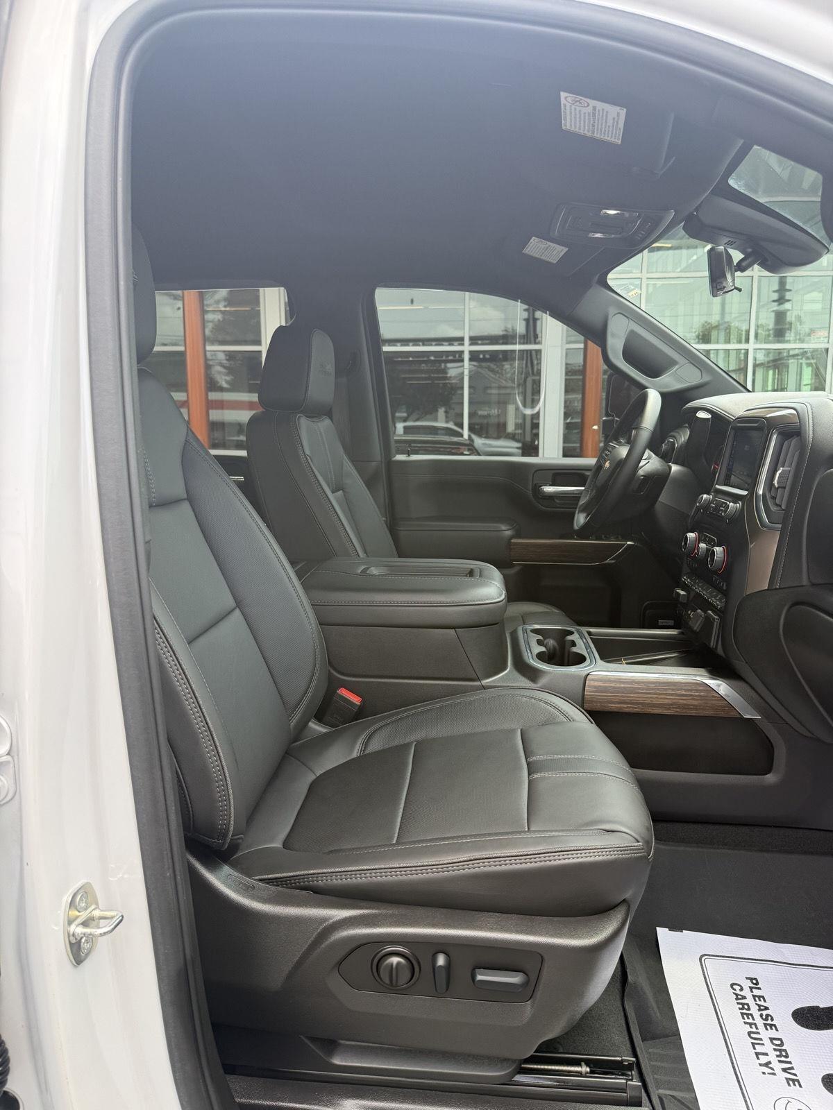 Chevrolet Silverado 2500HD High Country Crew Cab Long Box 4WD 2022