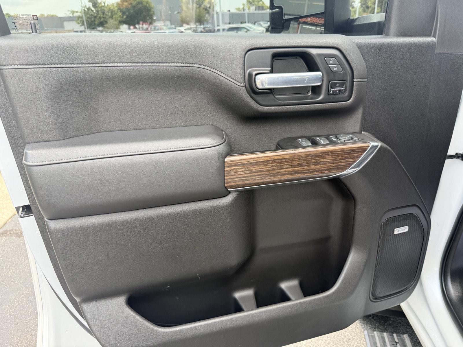 Chevrolet Silverado 2500HD High Country Crew Cab Long Box 4WD 2022