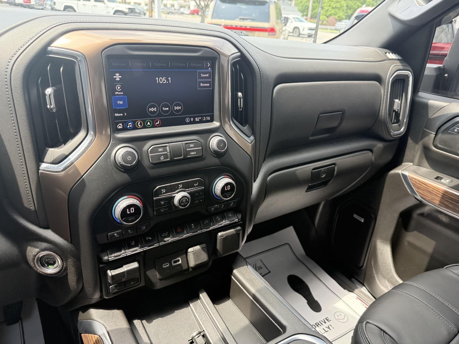 Chevrolet Silverado 2500HD High Country Crew Cab Long Box 4WD 2022