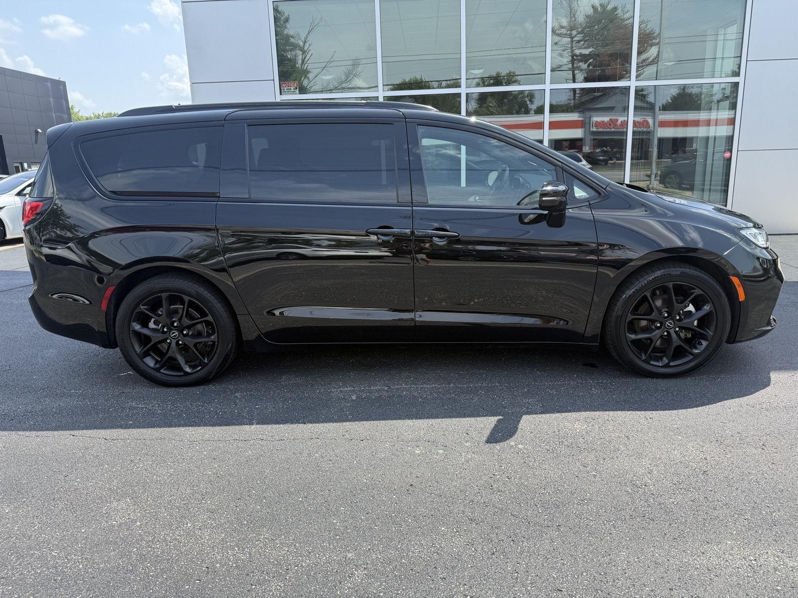 2025 Chrysler Pacifica Limited