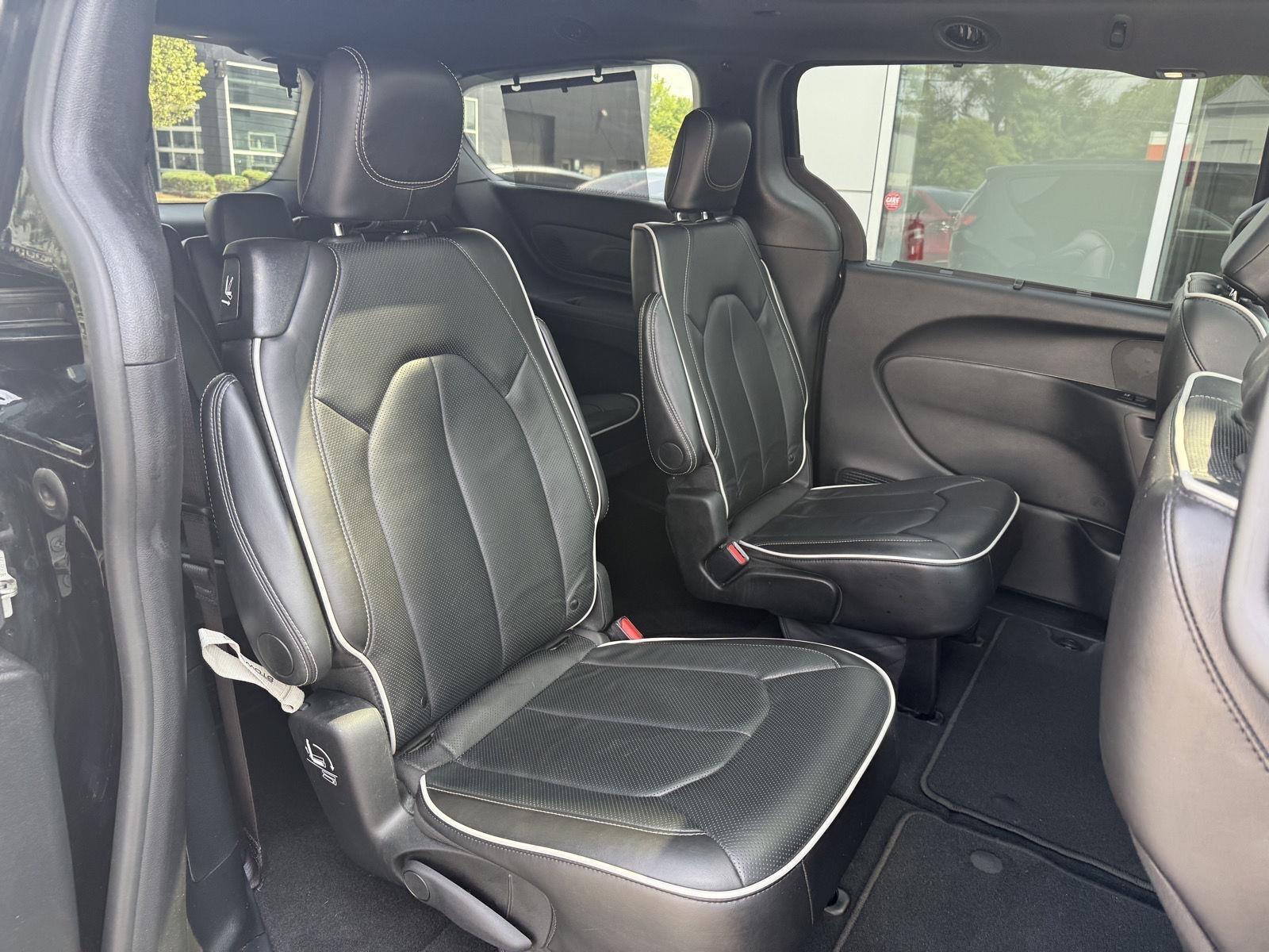 Chrysler Pacifica Limited 2025