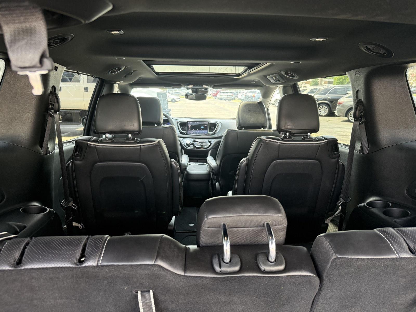 Chrysler Pacifica Limited 2025