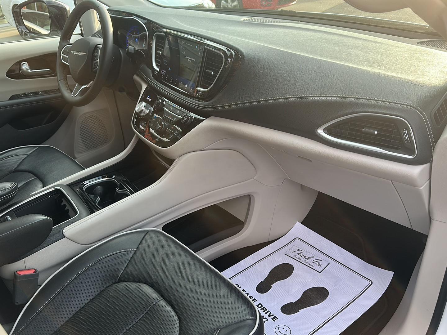Chrysler Pacifica Limited 2024