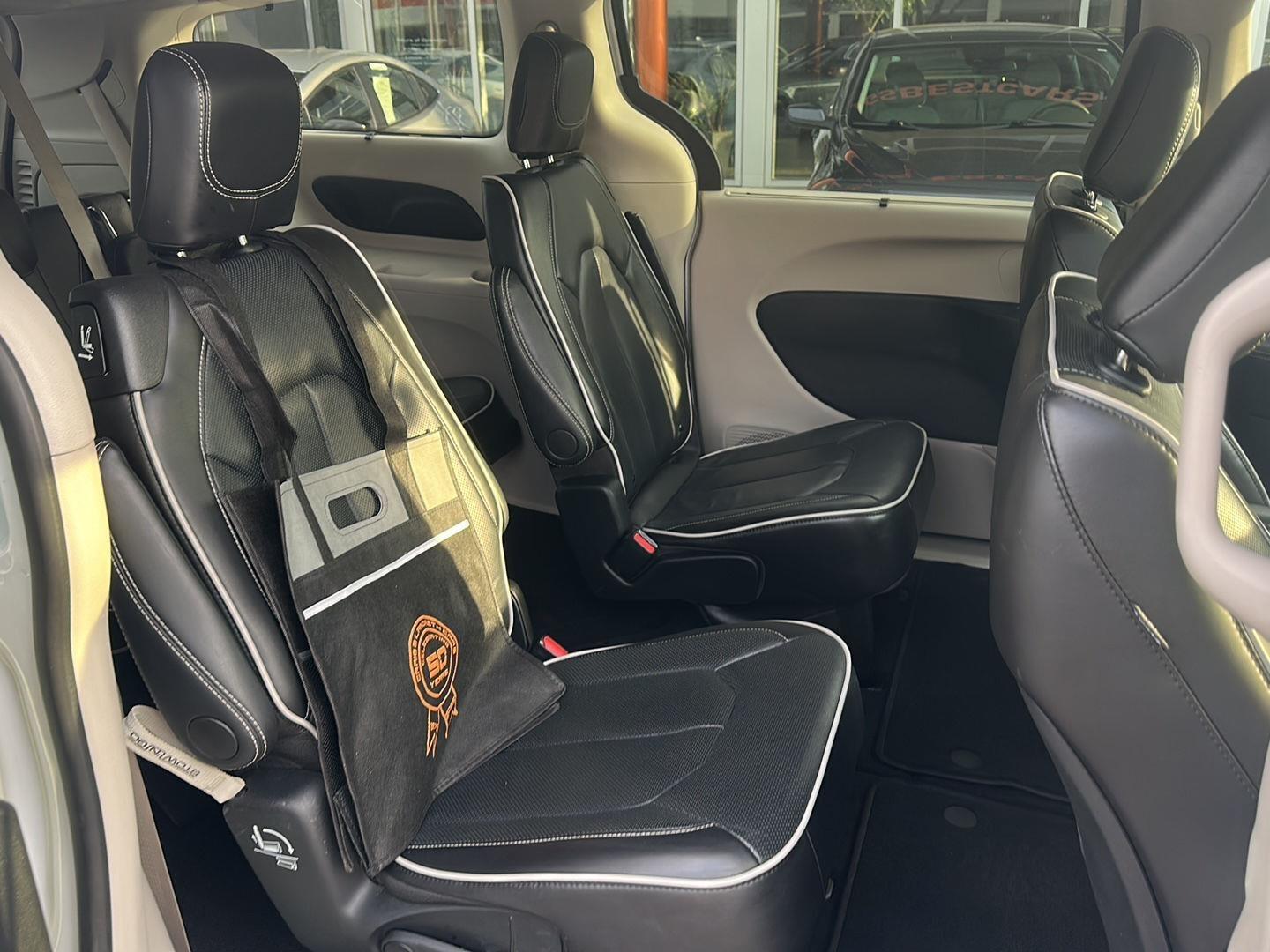 Chrysler Pacifica Limited 2024