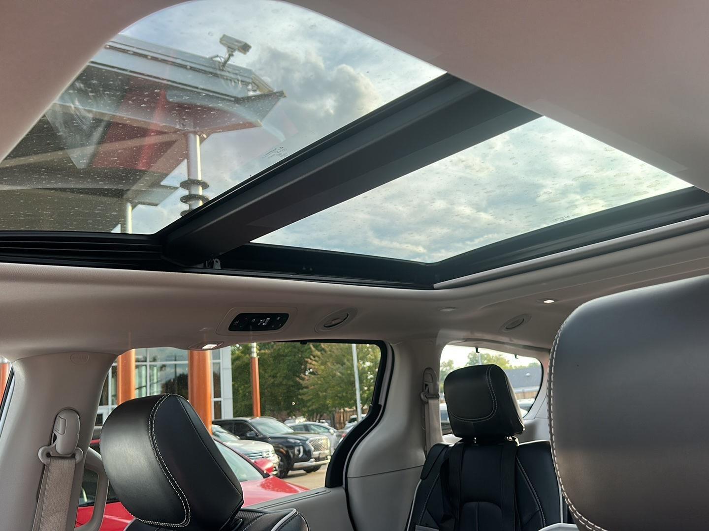 Chrysler Pacifica Limited 2024