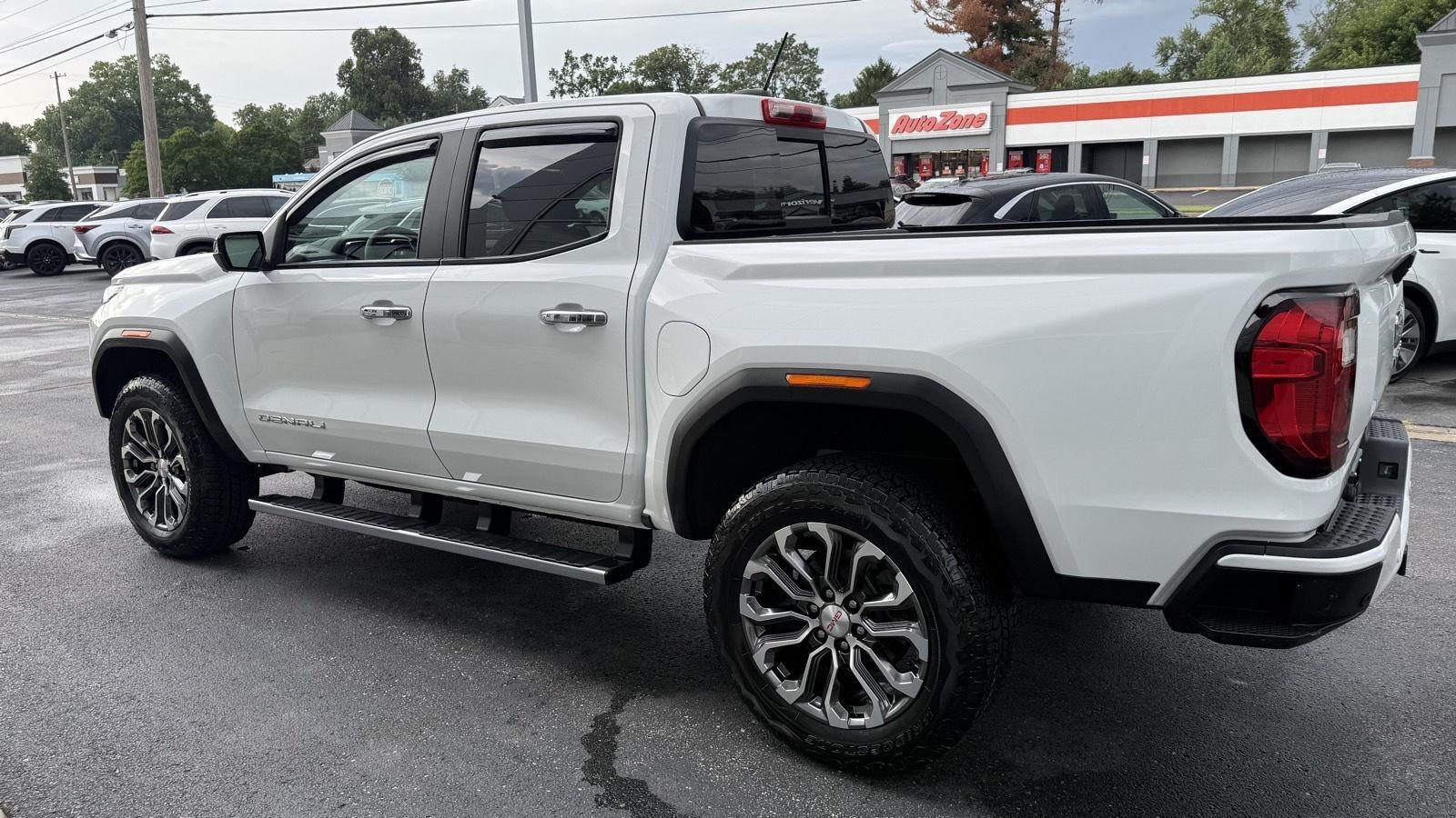 GMC Canyon Denali Crew Cab 4WD 2023