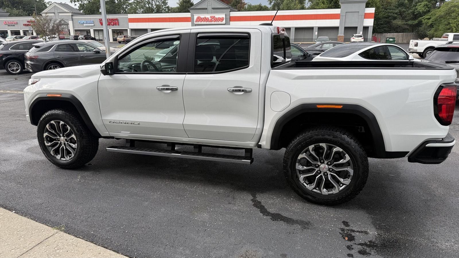 GMC Canyon Denali Crew Cab 4WD 2023