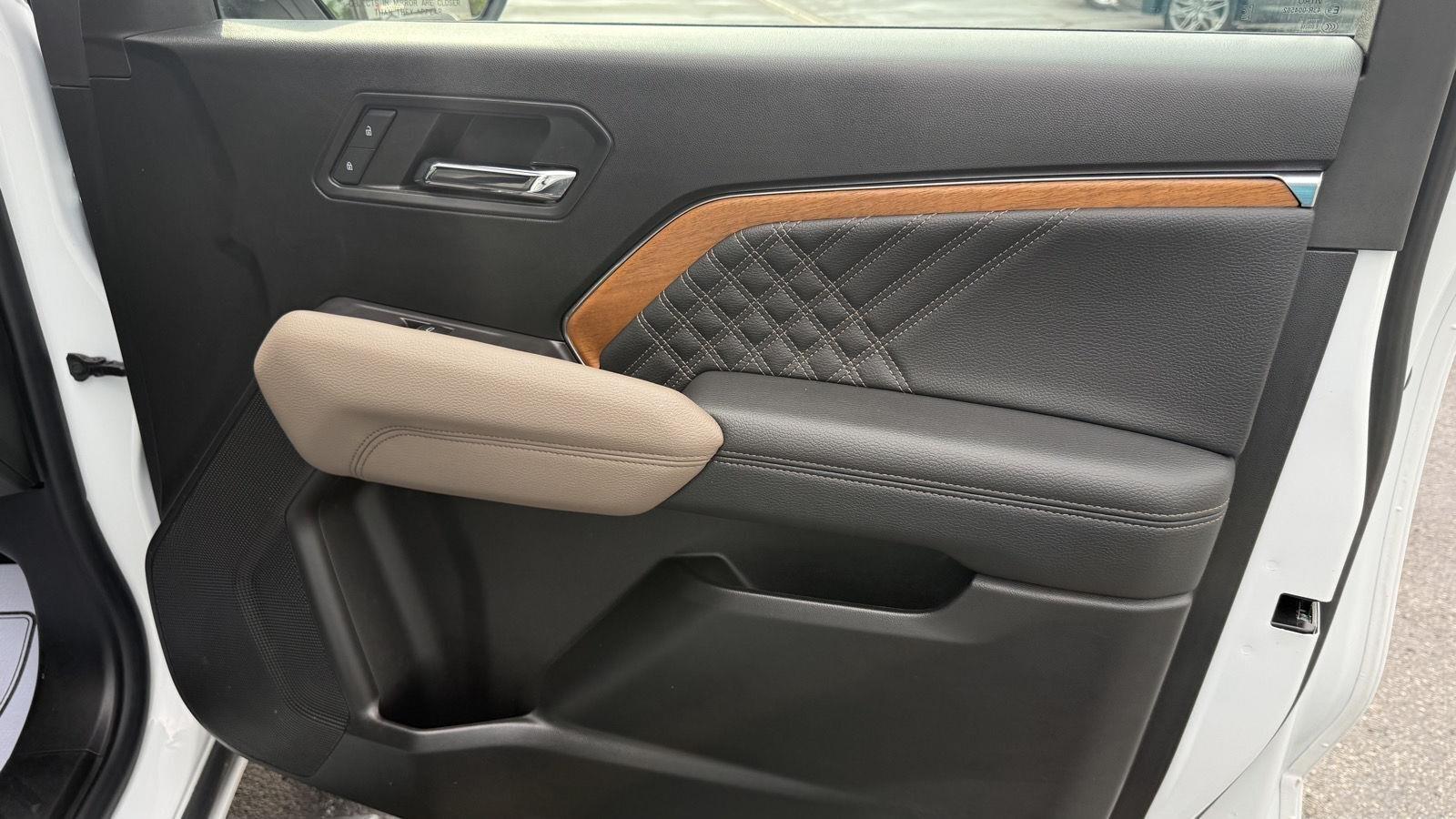 GMC Canyon Denali Crew Cab 4WD 2023