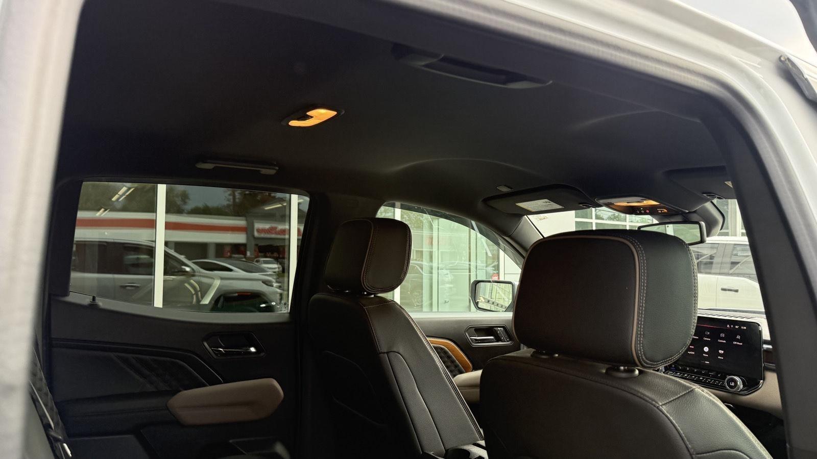 GMC Canyon Denali Crew Cab 4WD 2023