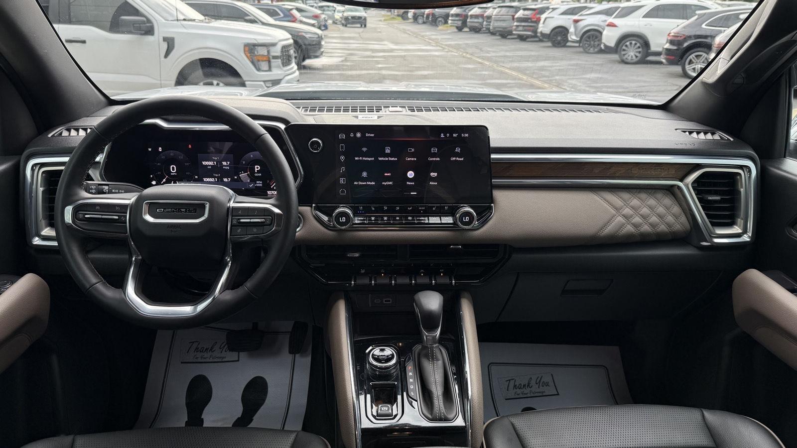 GMC Canyon Denali Crew Cab 4WD 2023