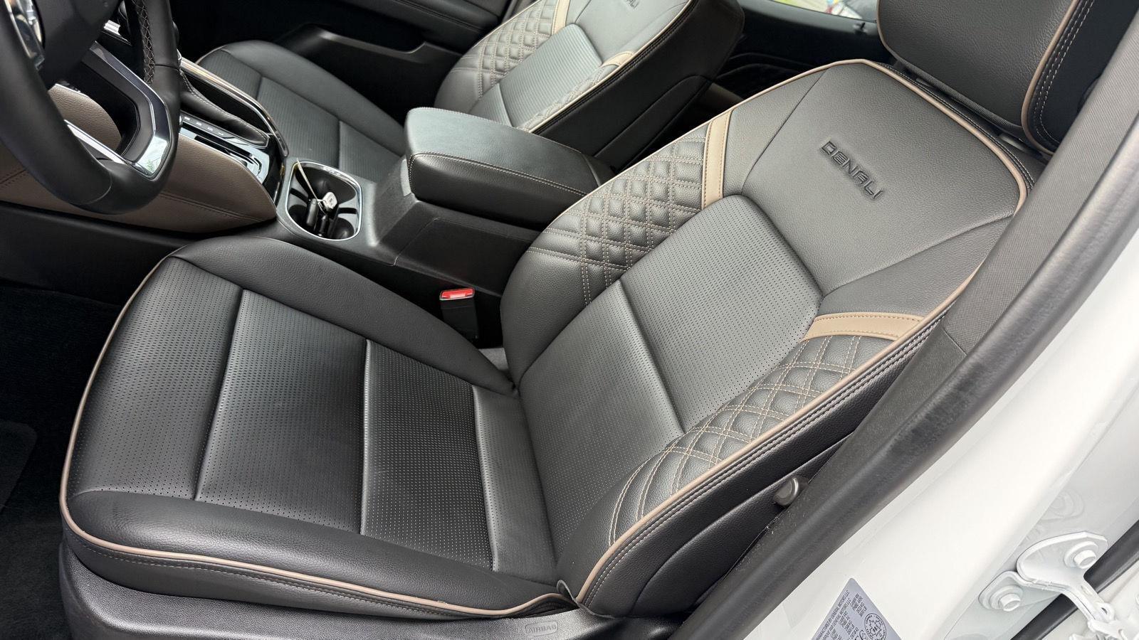 GMC Canyon Denali Crew Cab 4WD 2023