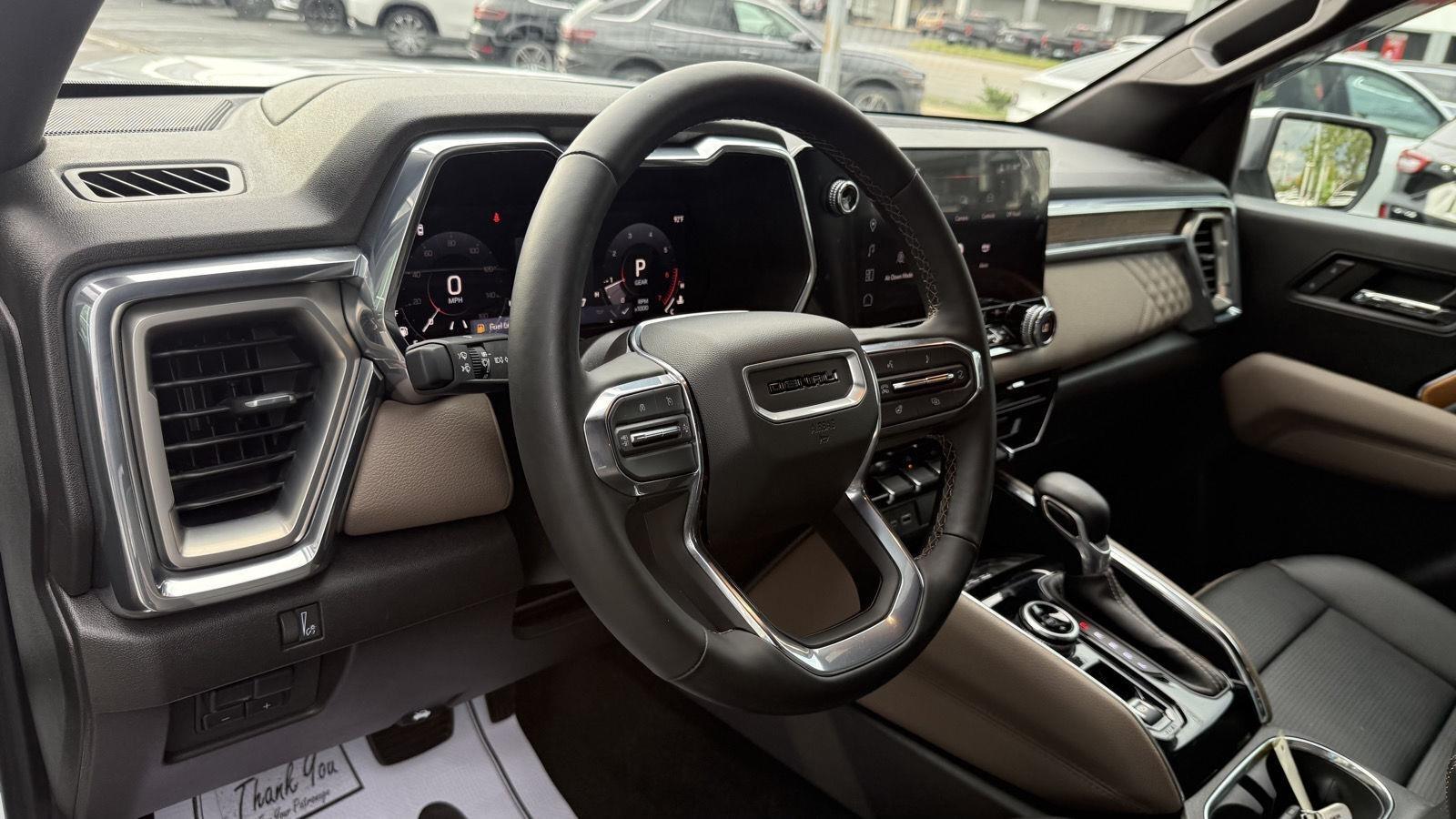 GMC Canyon Denali Crew Cab 4WD 2023
