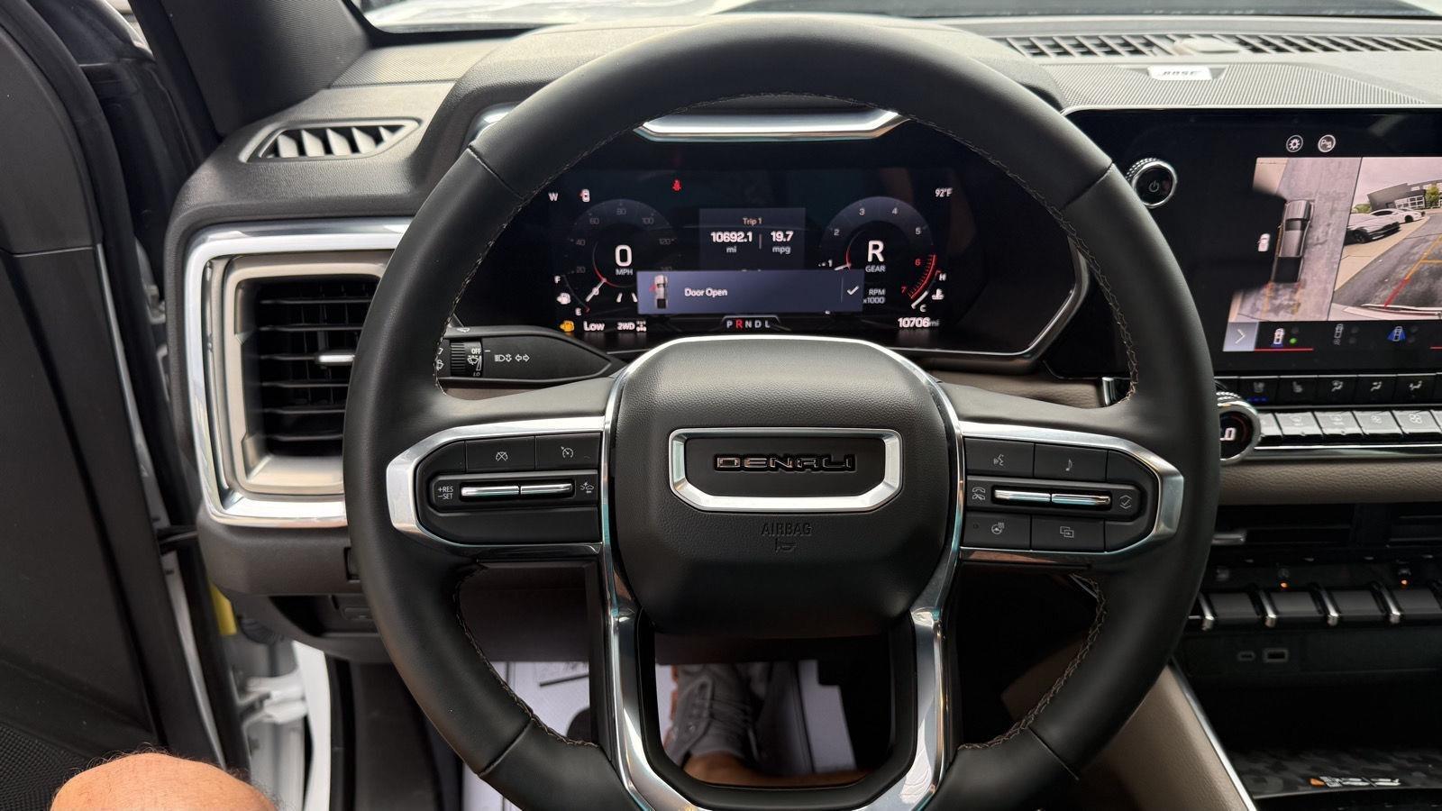 GMC Canyon Denali Crew Cab 4WD 2023