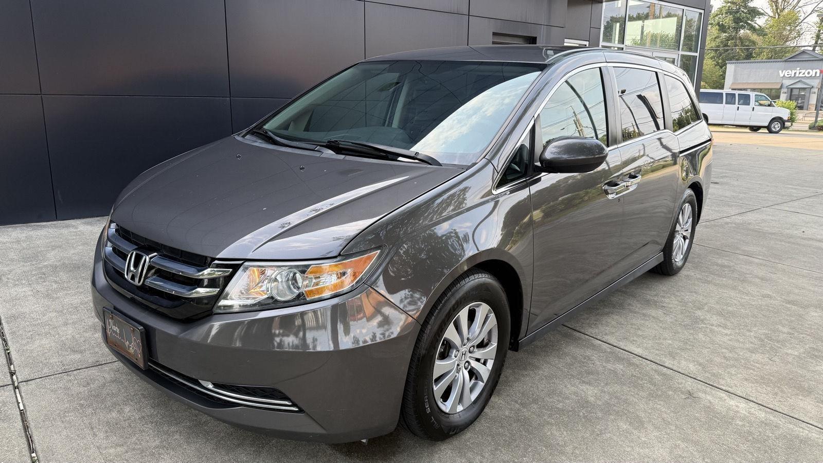 Honda Odyssey SE 2016