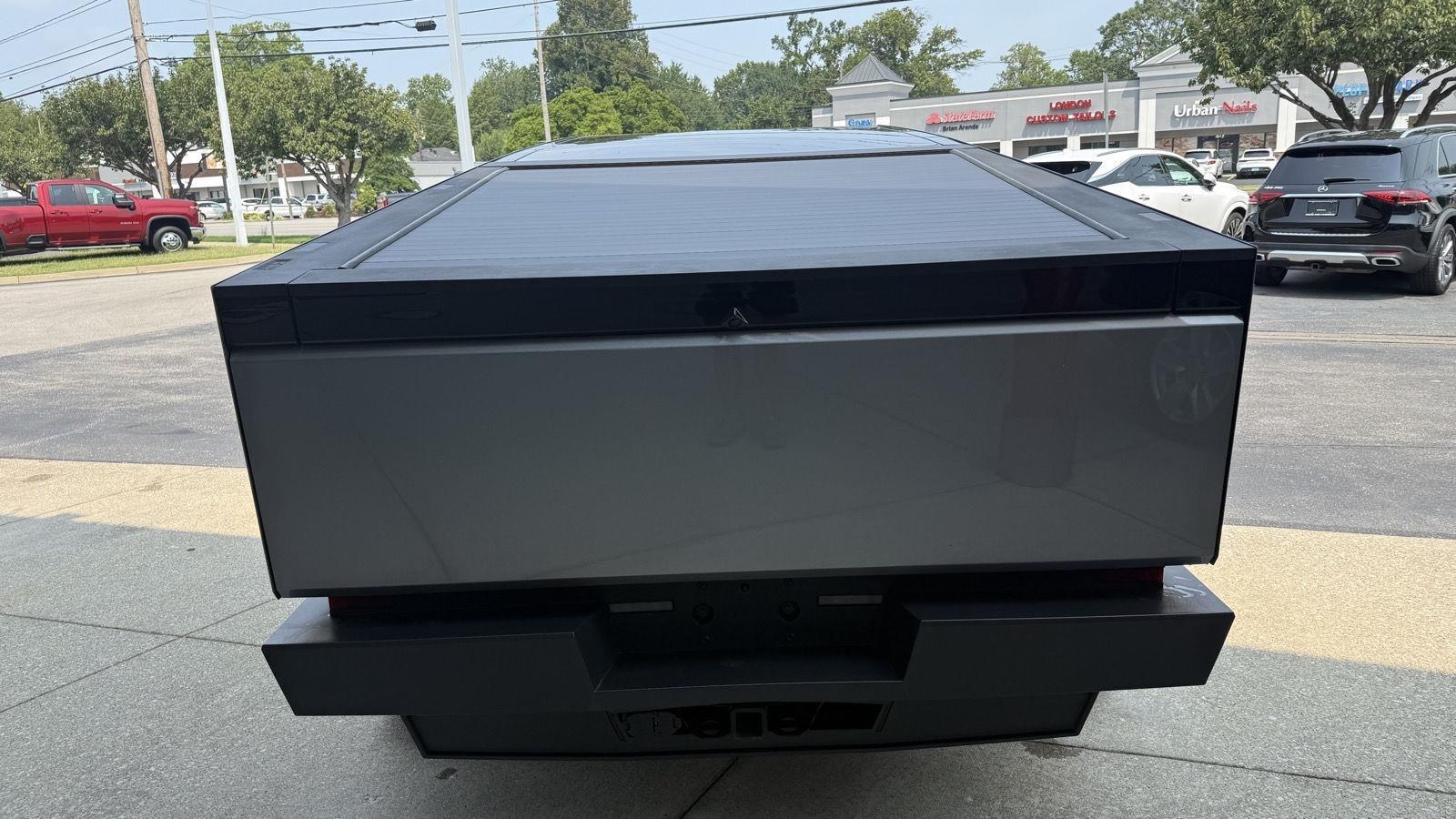 Tesla Cybertruck Base 2025