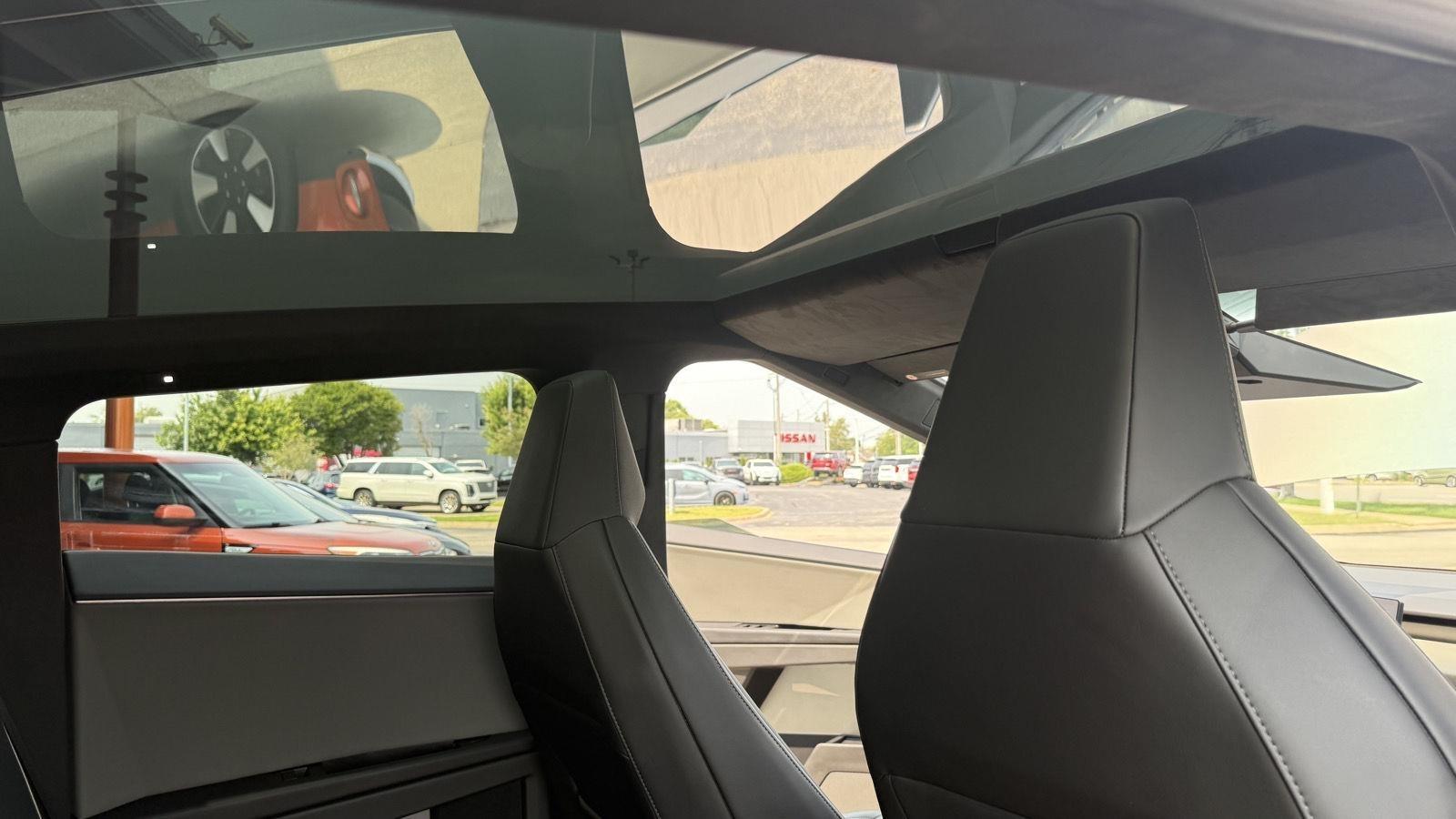 Tesla Cybertruck Base 2025