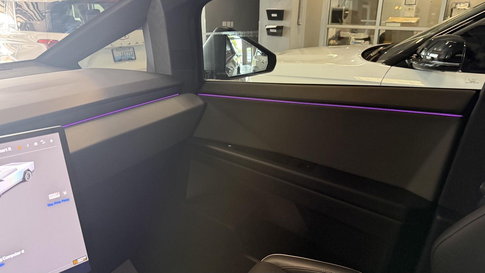 Tesla Cybertruck Base 2025