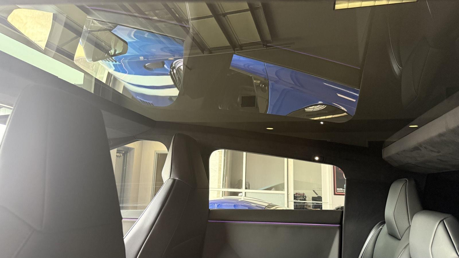Tesla Cybertruck Base 2025