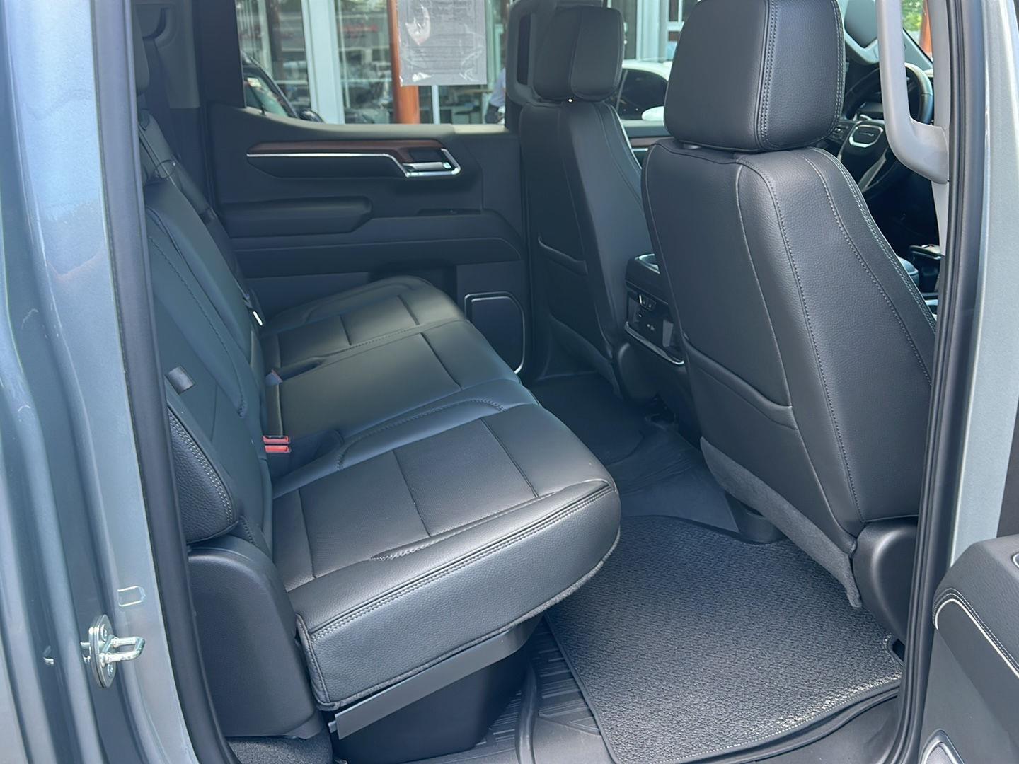 GMC Sierra 1500 Denali Crew Cab Short Box 4WD 2023
