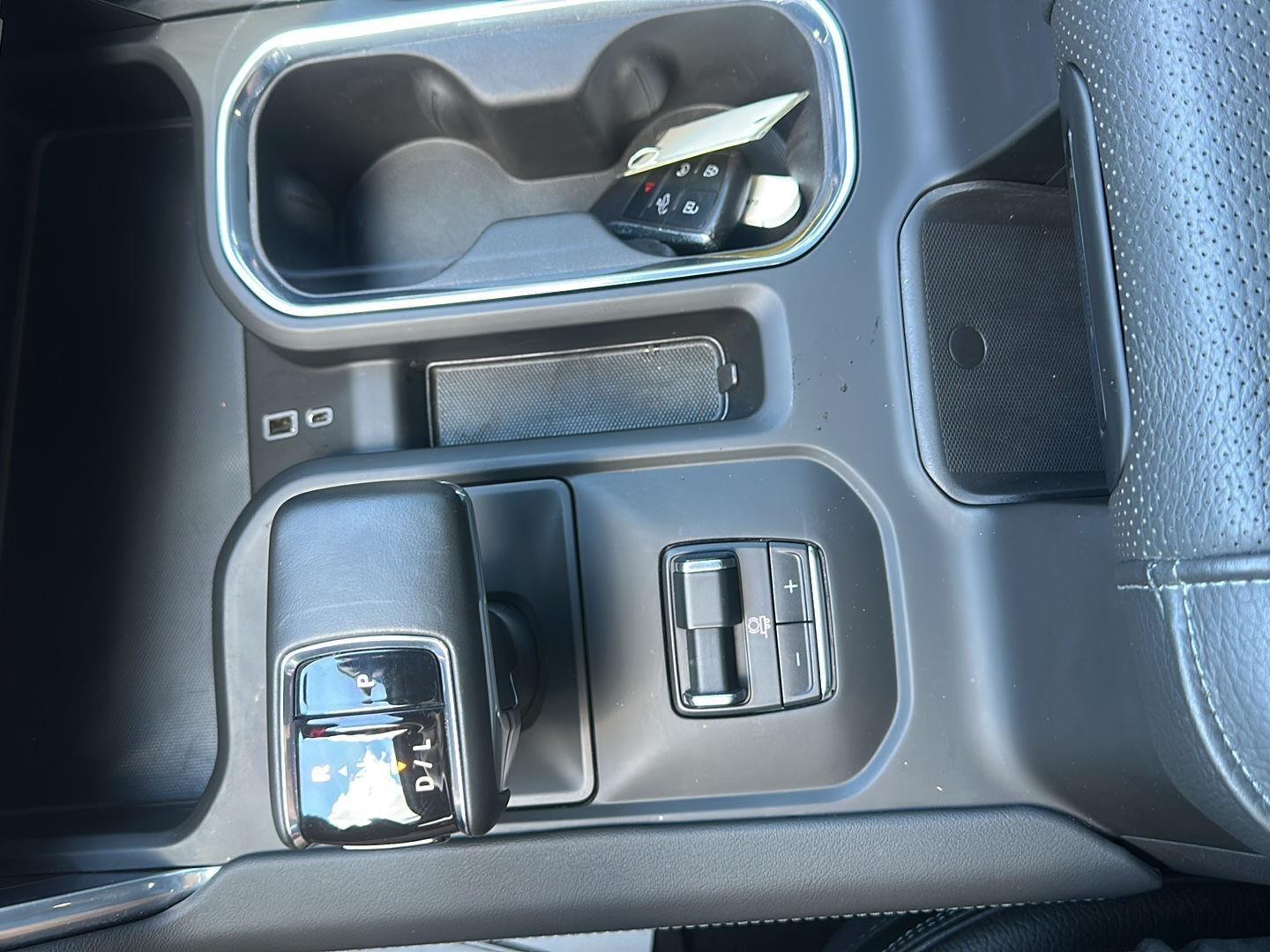 GMC Sierra 1500 Denali Crew Cab Short Box 4WD 2023