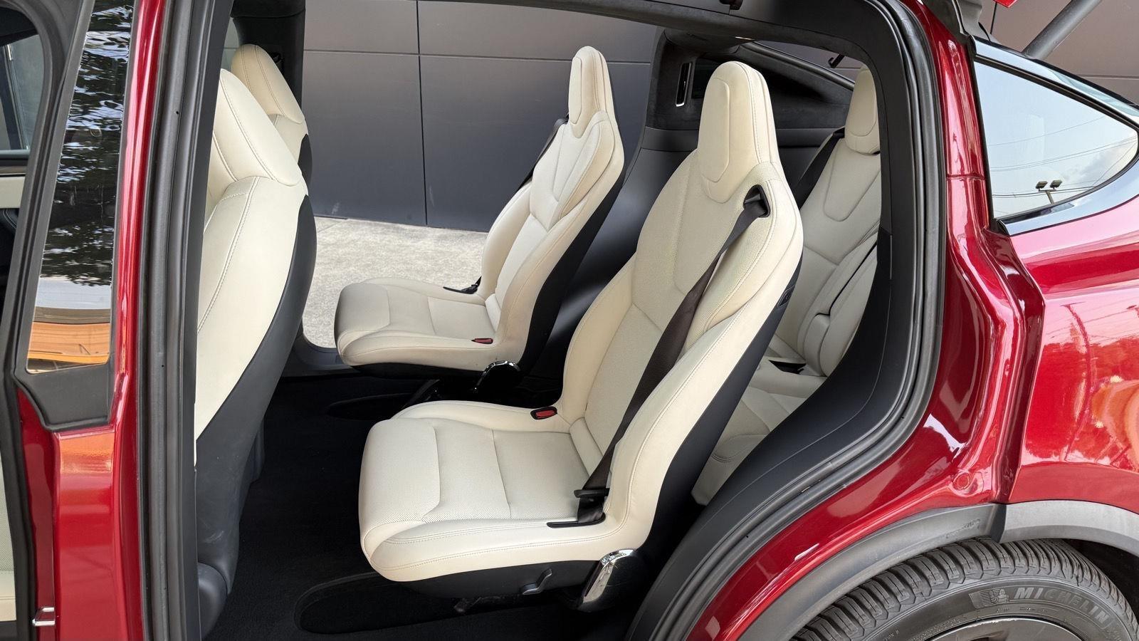 Tesla Model X Base 2023