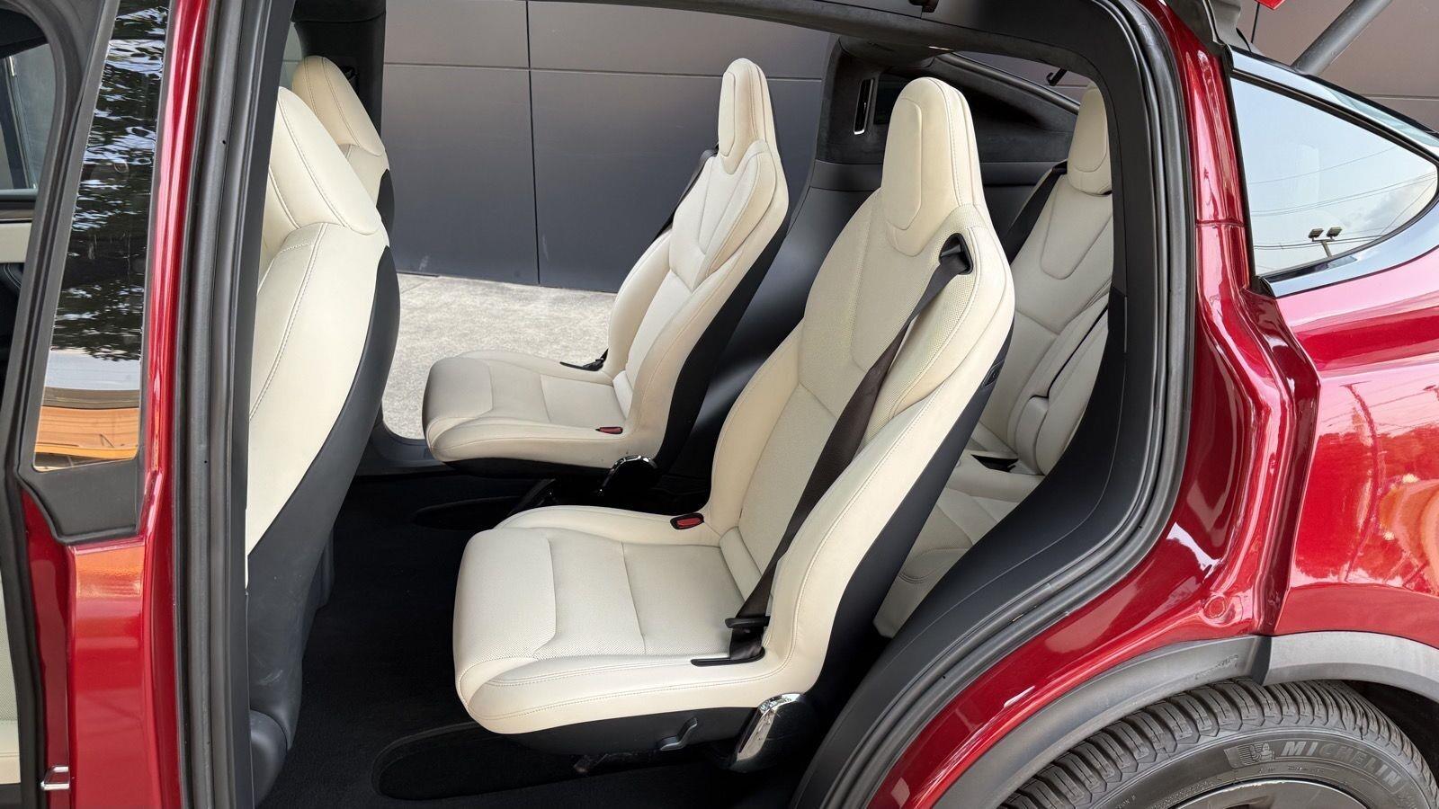 Tesla Model X Base 2023
