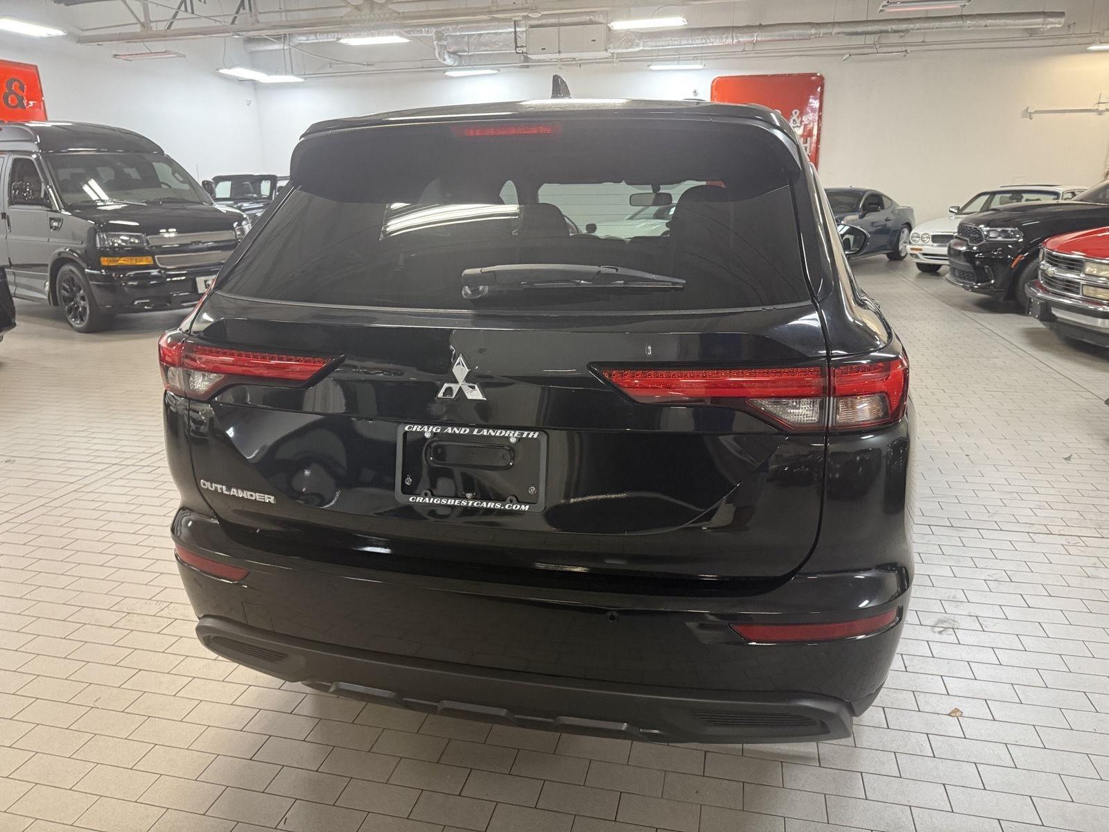 Mitsubishi Outlander ES 4WD 2022