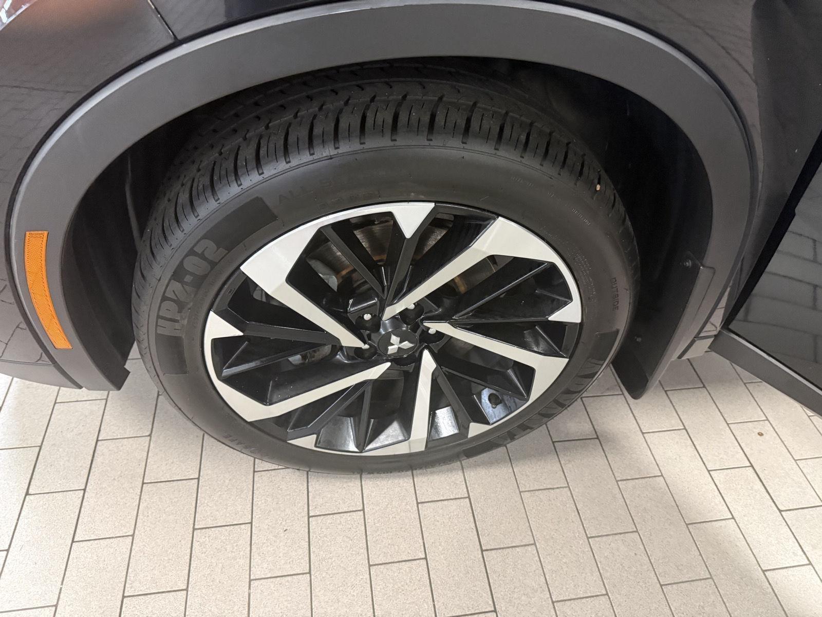 Mitsubishi Outlander ES 4WD 2022