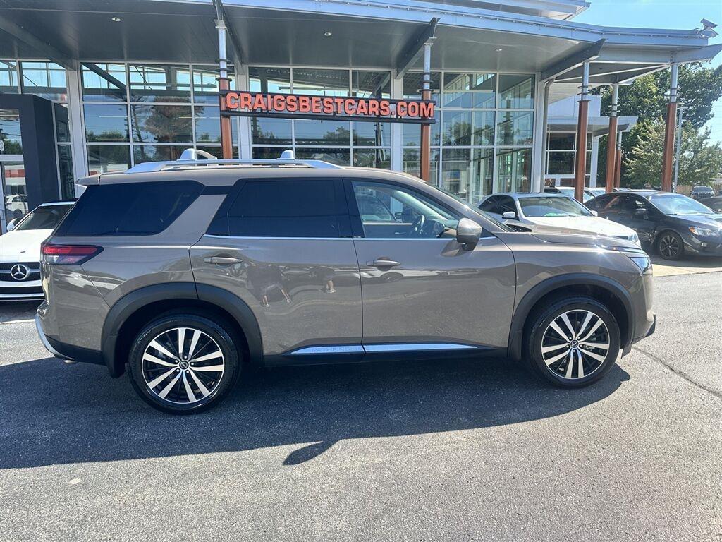 Nissan Pathfinder Platinum 2025