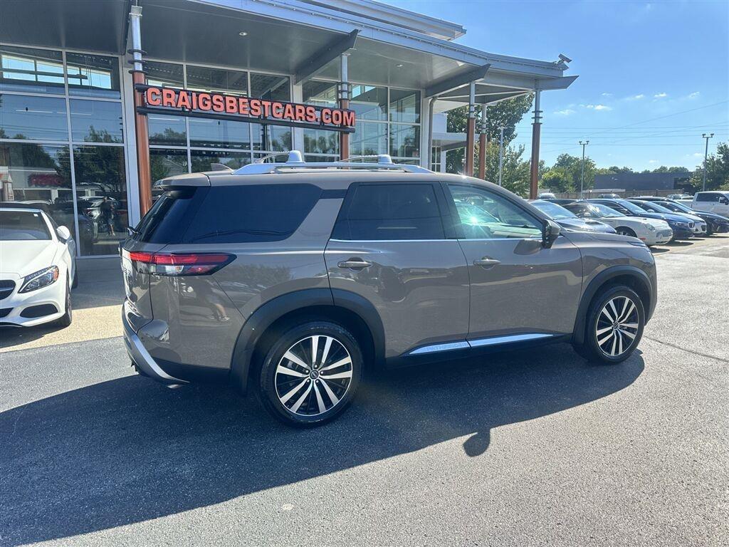 Nissan Pathfinder Platinum 2025