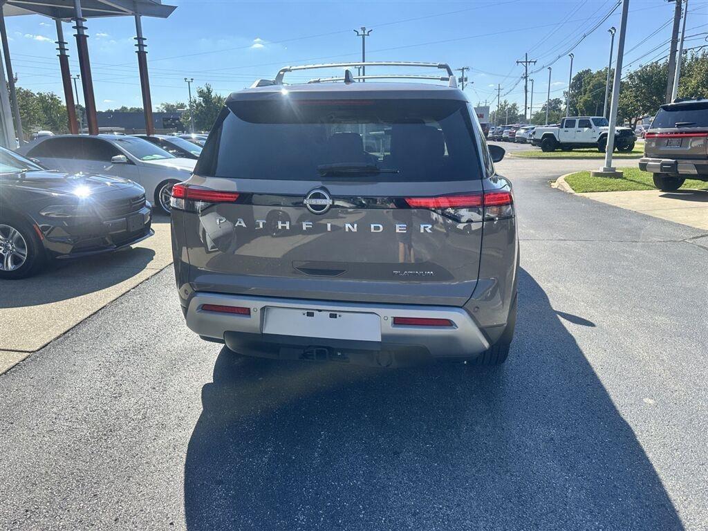 Nissan Pathfinder Platinum 2025