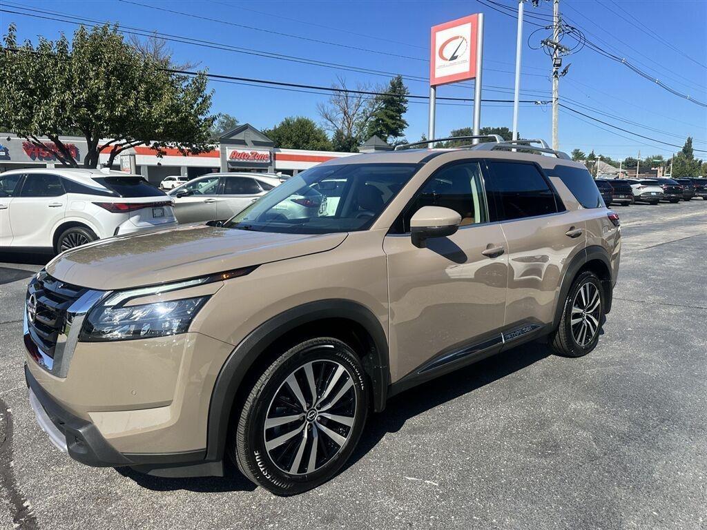 Nissan Pathfinder Platinum 2025