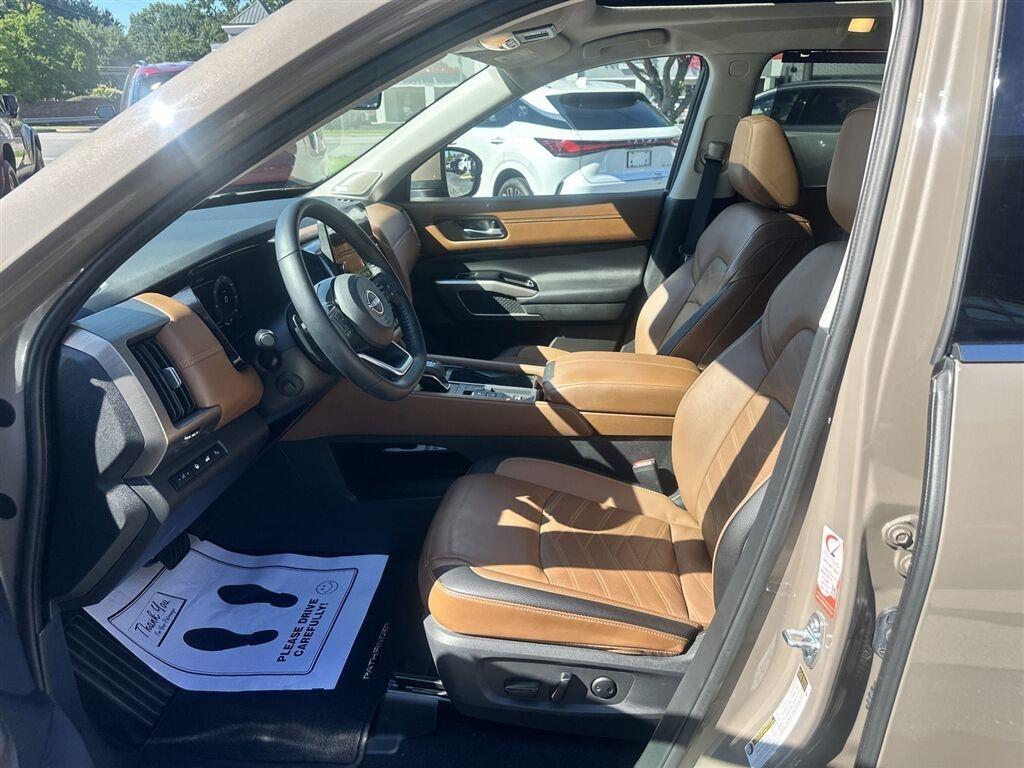 Nissan Pathfinder Platinum 2025