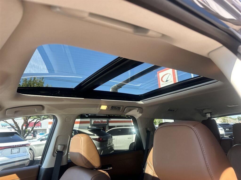 Nissan Pathfinder Platinum 2025