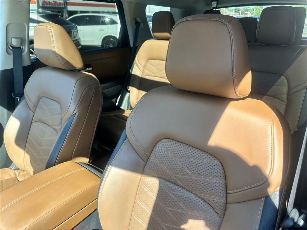 Nissan Pathfinder Platinum 2025