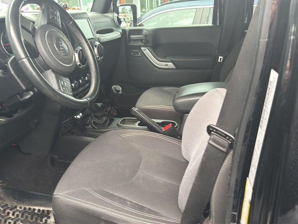 Jeep Wrangler Unlimited Sahara 4WD 2015