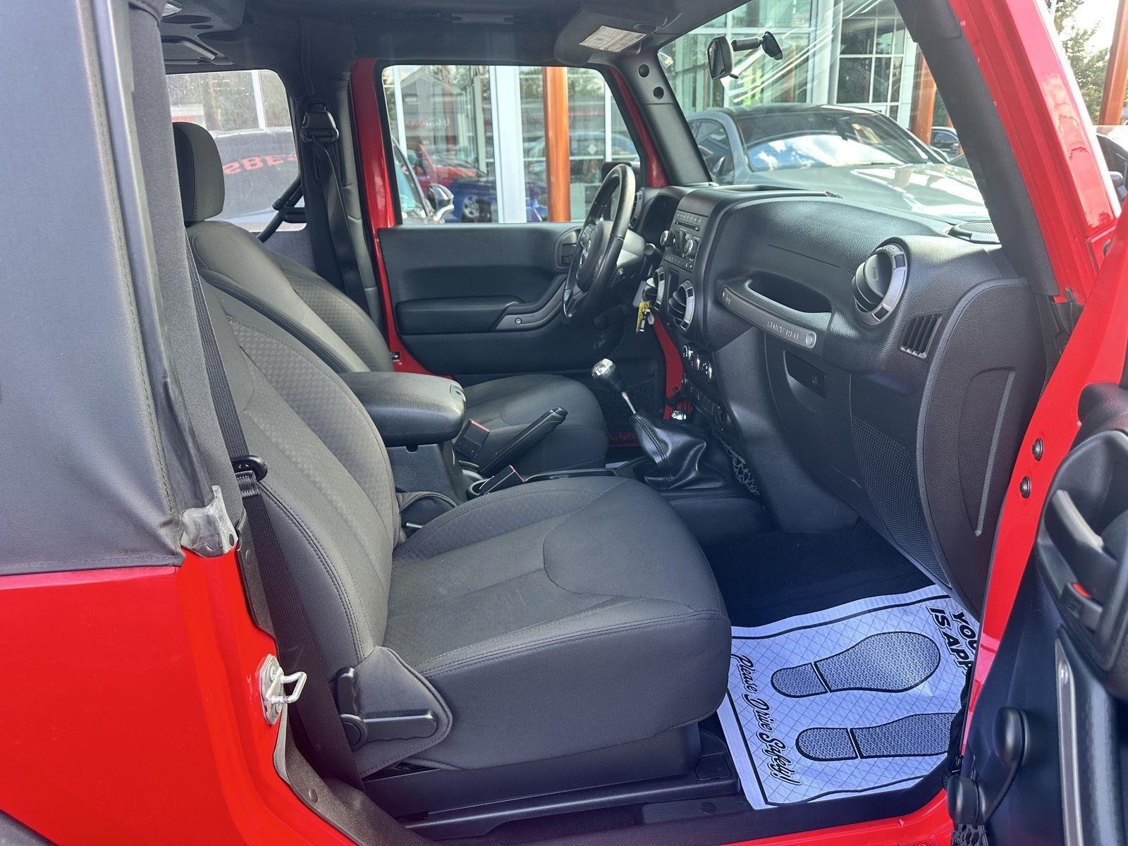 Jeep Wrangler Sport 4WD 2016