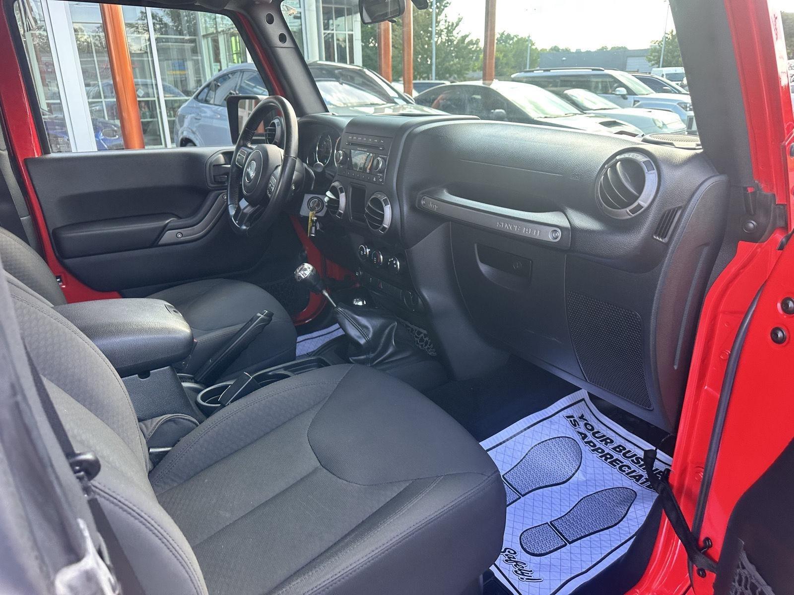 Jeep Wrangler Sport 4WD 2016