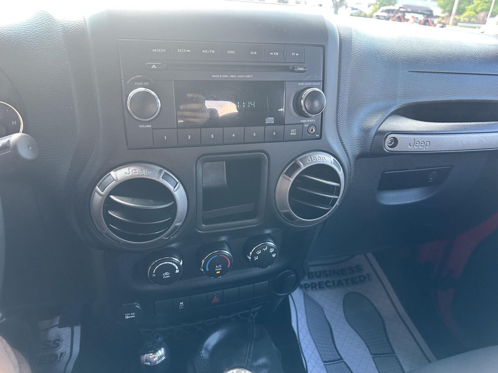 Jeep Wrangler Sport 4WD 2016