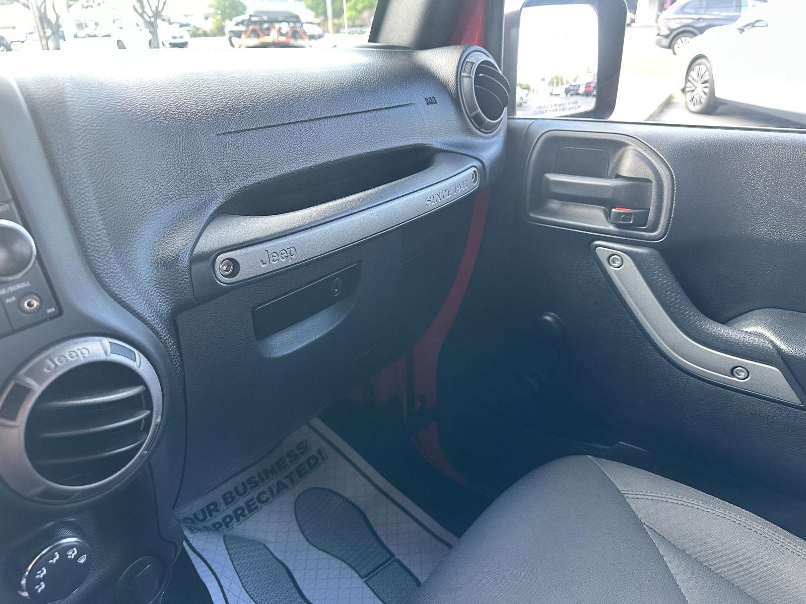 Jeep Wrangler Sport 4WD 2016