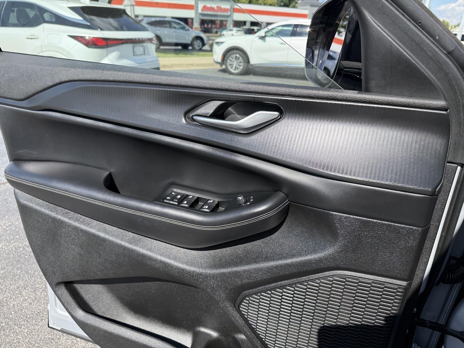 Jeep Grand Cherokee Laredo E 2WD 2023