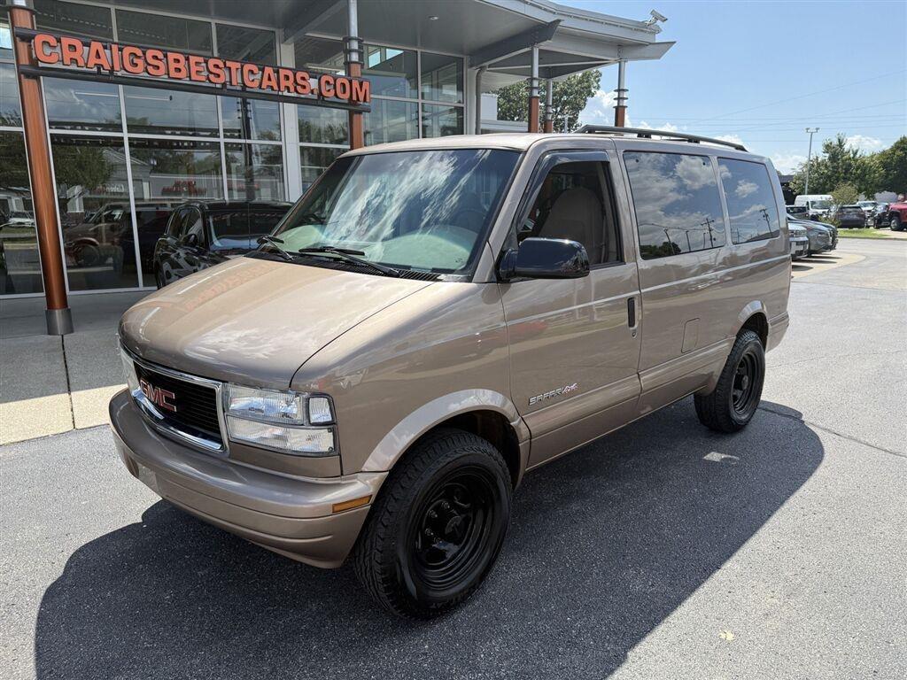GMC Safari Passenger Van AWD 2003