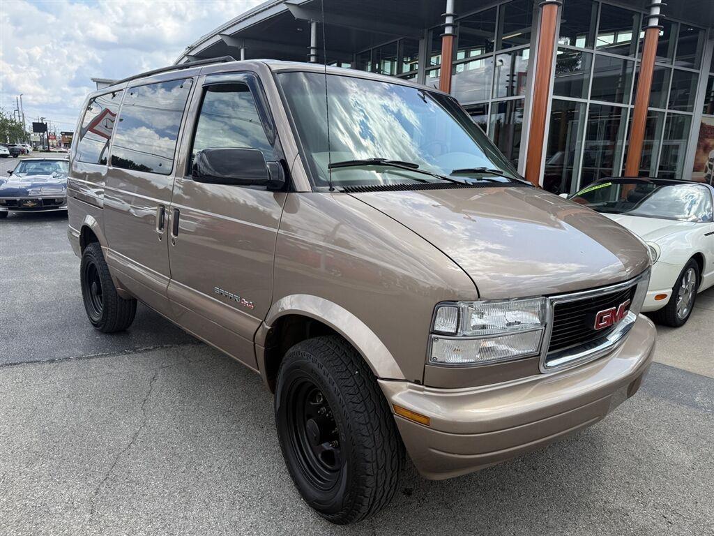 GMC Safari Passenger Van AWD 2003