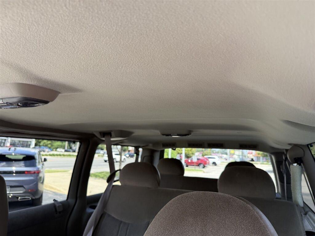 GMC Safari Passenger Van AWD 2003