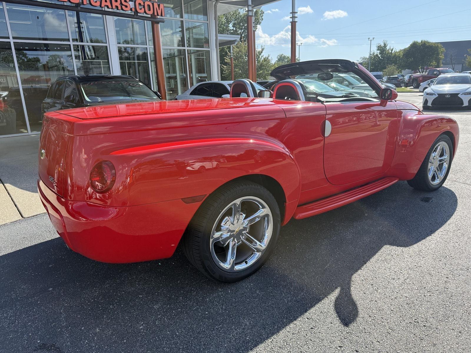 Chevrolet SSR Base 2004