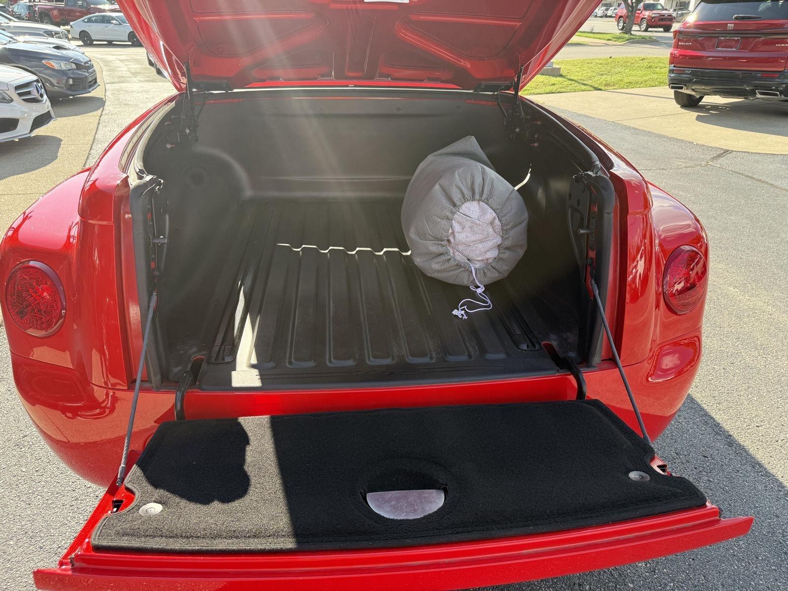 Chevrolet SSR Base 2004