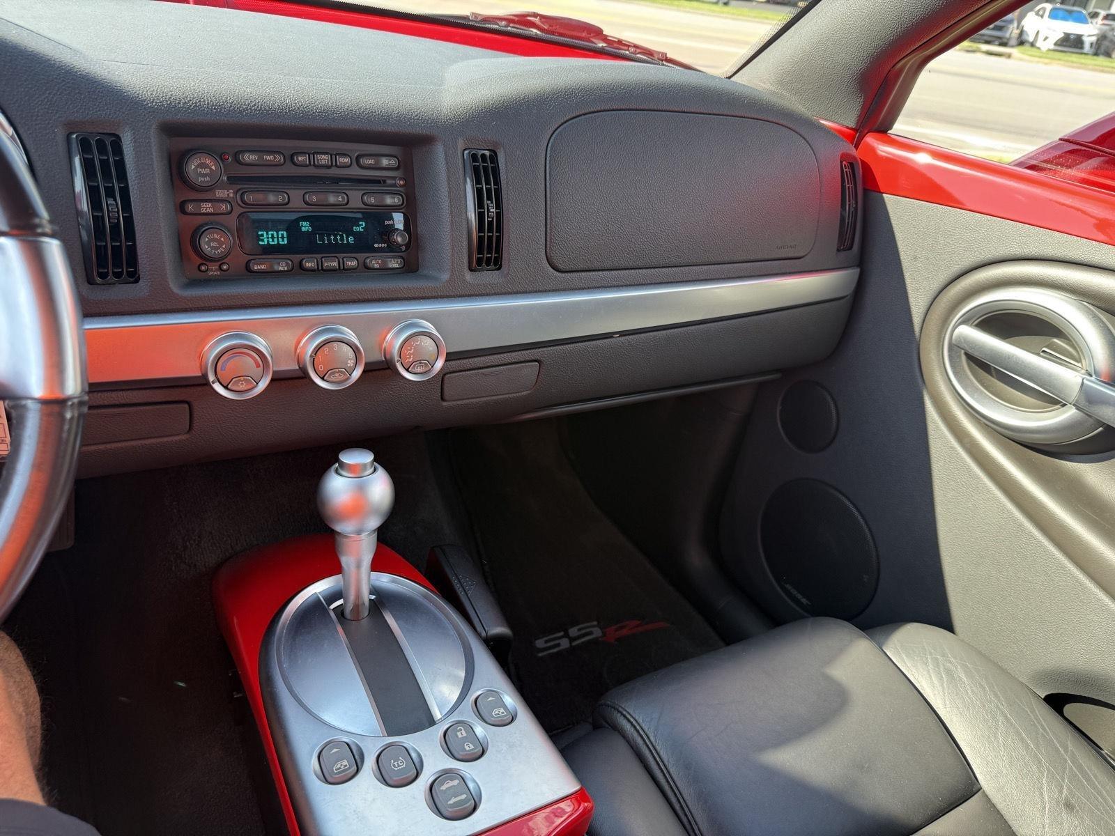 Chevrolet SSR Base 2004
