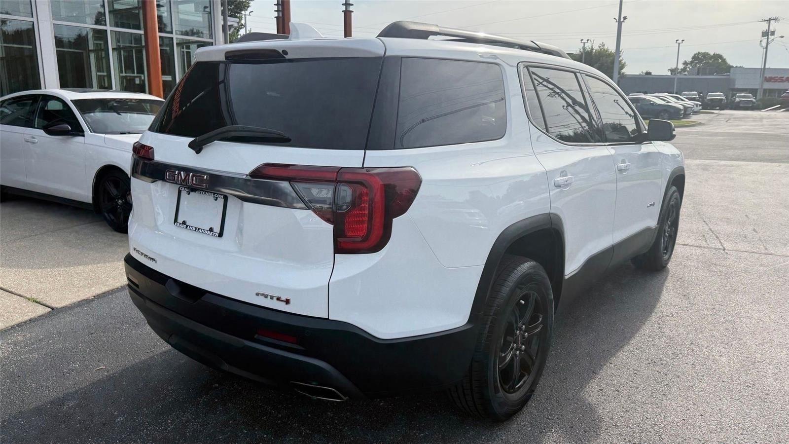 GMC Acadia SLE 2023